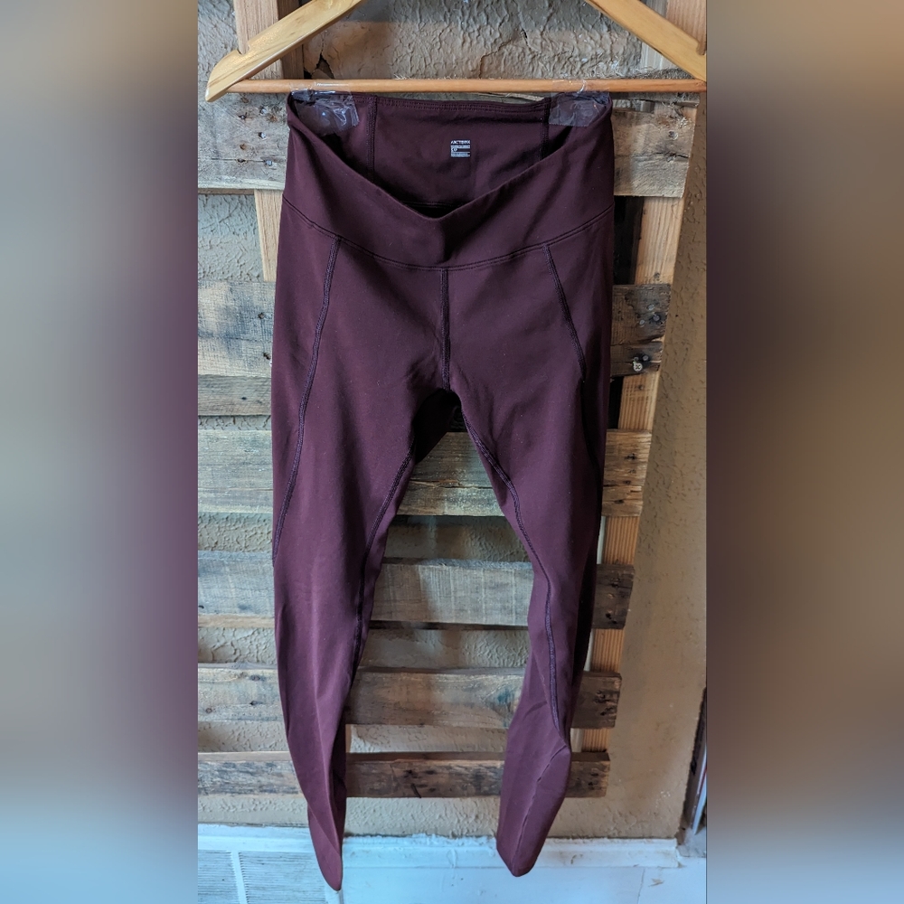 Arc'teryx Women's Leggings - Burgundy